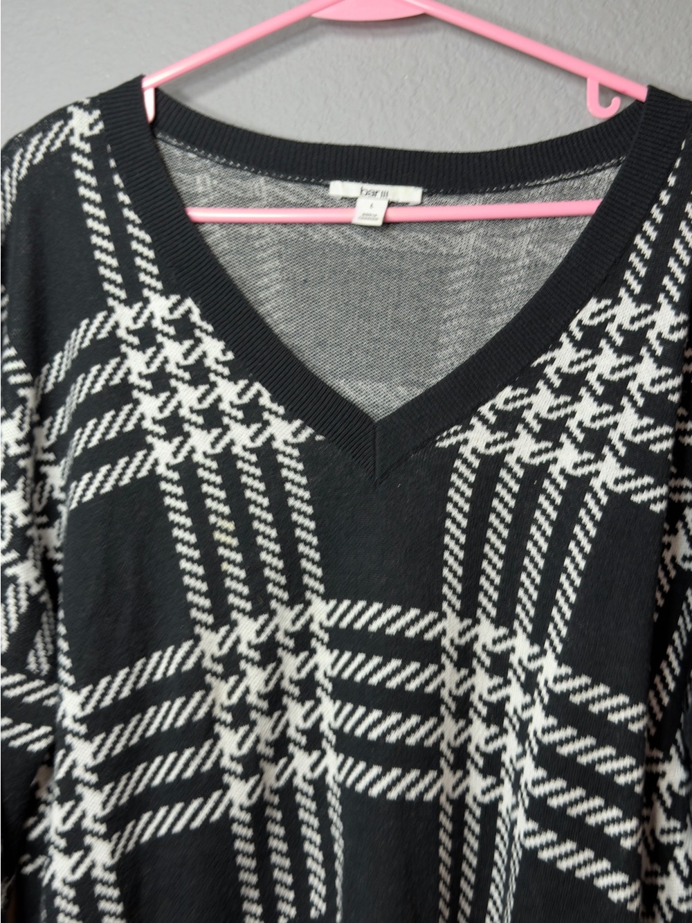 Bar III Black & White V-Neck Plaid Knit Sweater